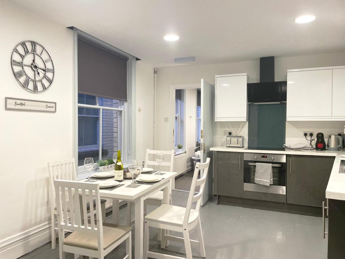 Central Penthouse By Hnfc Stays Newcastle-upon-Tyne Exteriör bild
